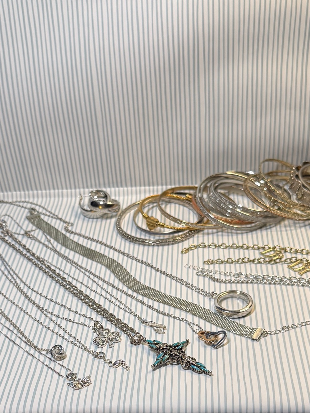 Grab Bag of Fashion Jewelry | Necklaces | Bracelets | Charms | Pendants - Picture 2 of 9
